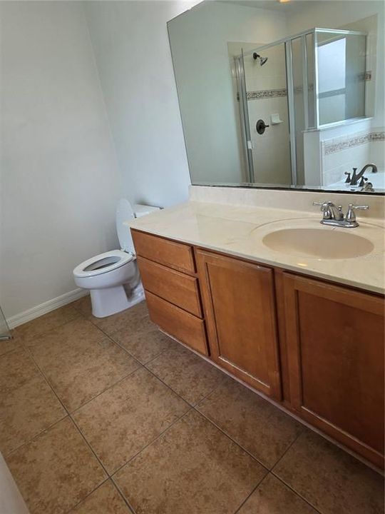 For Rent: $2,200 (3 beds, 2 baths, 1661 Square Feet)