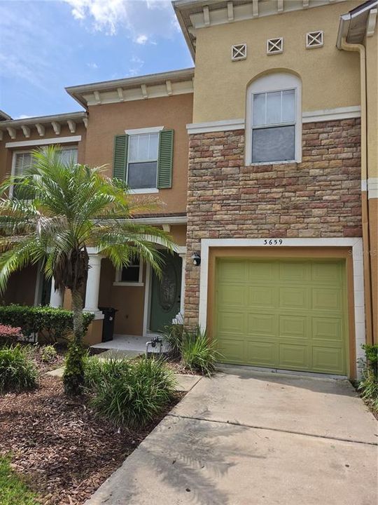 For Rent: $2,200 (3 beds, 2 baths, 1661 Square Feet)
