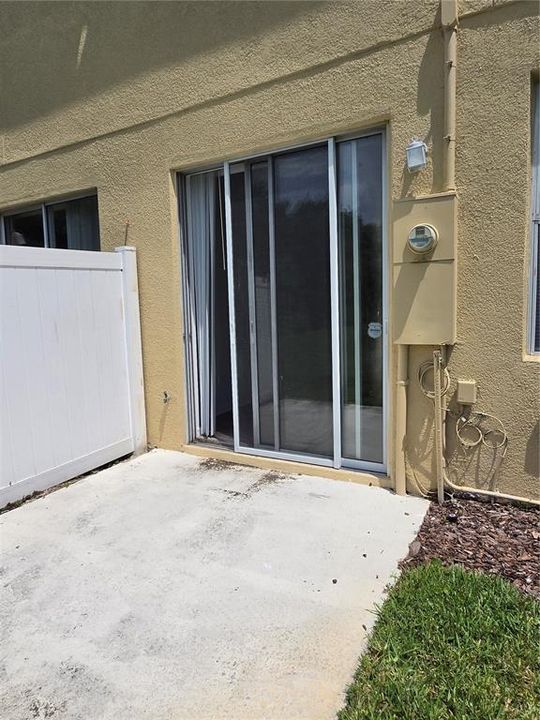 For Rent: $2,200 (3 beds, 2 baths, 1661 Square Feet)