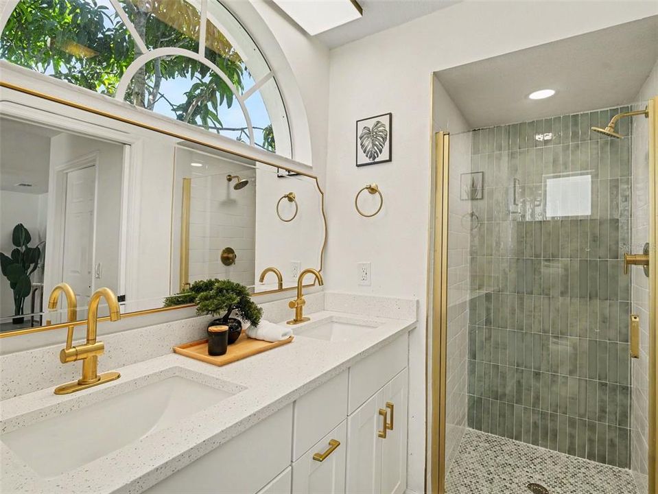 For Sale: $315,000 (3 beds, 2 baths, 1837 Square Feet)
