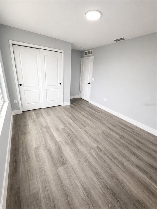 For Sale: $535,000 (5 beds, 2 baths, 2694 Square Feet)