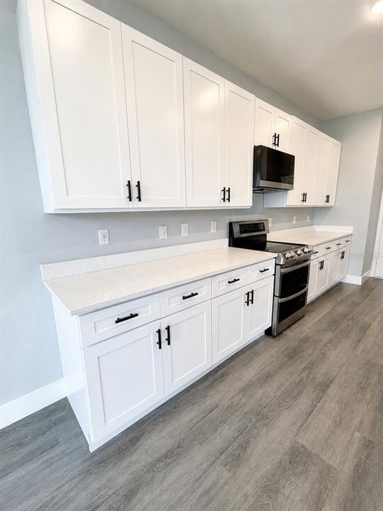 For Sale: $535,000 (5 beds, 2 baths, 2694 Square Feet)