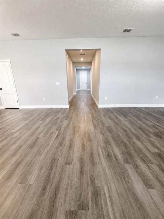 For Sale: $535,000 (5 beds, 2 baths, 2694 Square Feet)
