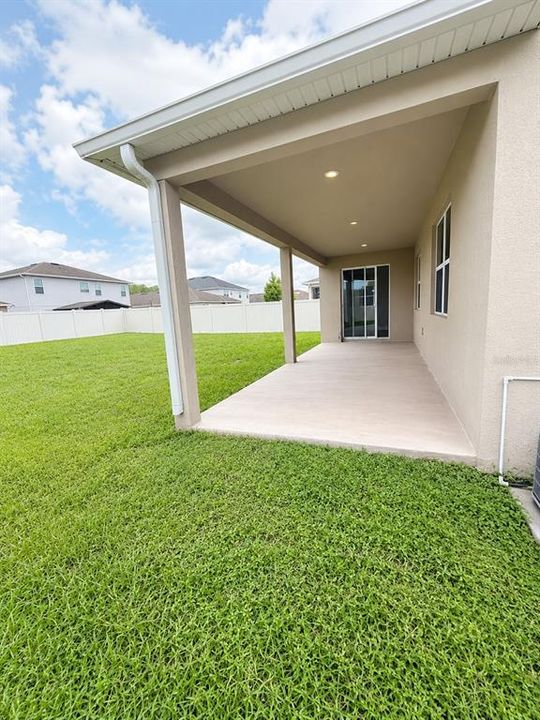 For Sale: $535,000 (5 beds, 2 baths, 2694 Square Feet)