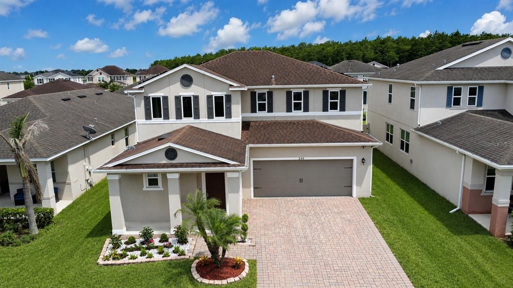 For Sale: $535,000 (5 beds, 2 baths, 2694 Square Feet)