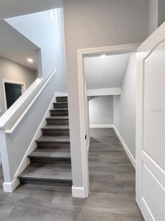 For Sale: $535,000 (5 beds, 2 baths, 2694 Square Feet)