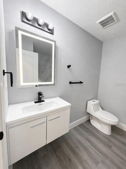 For Sale: $535,000 (5 beds, 2 baths, 2694 Square Feet)