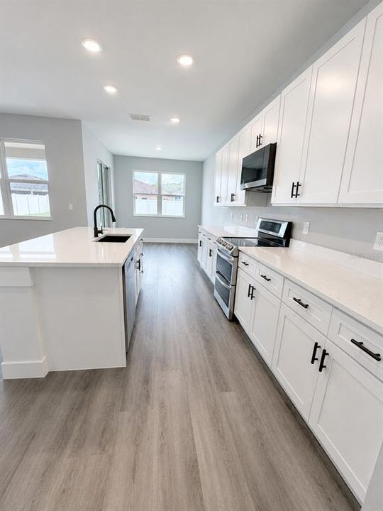For Sale: $535,000 (5 beds, 2 baths, 2694 Square Feet)