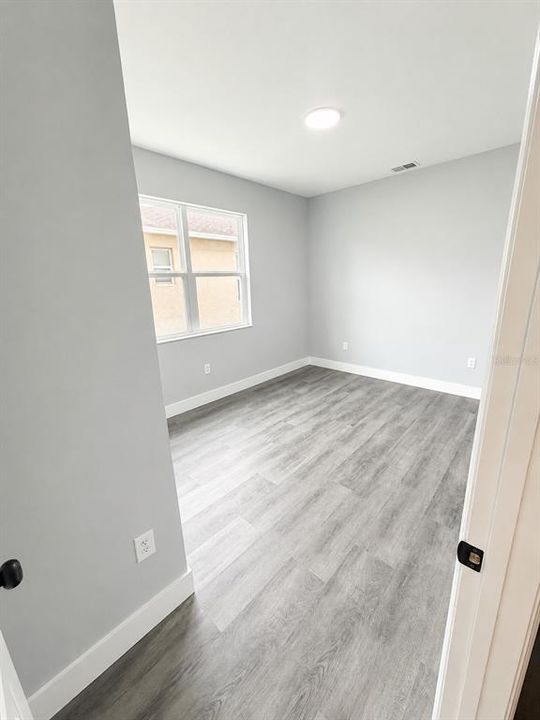 For Sale: $535,000 (5 beds, 2 baths, 2694 Square Feet)