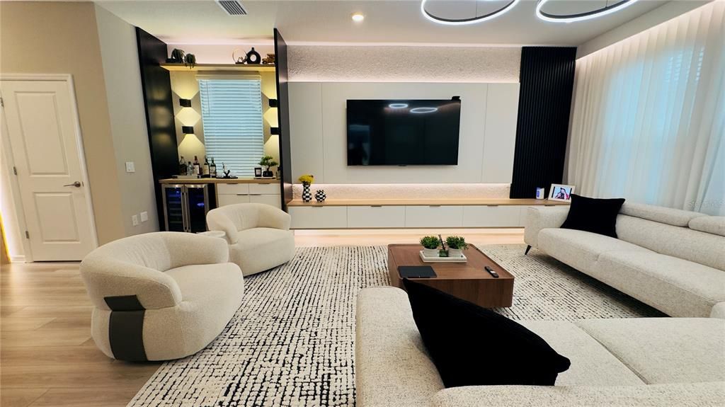 En Venta: $870,000 (5 camas, 4 baños, 2725 Pies cuadrados)
