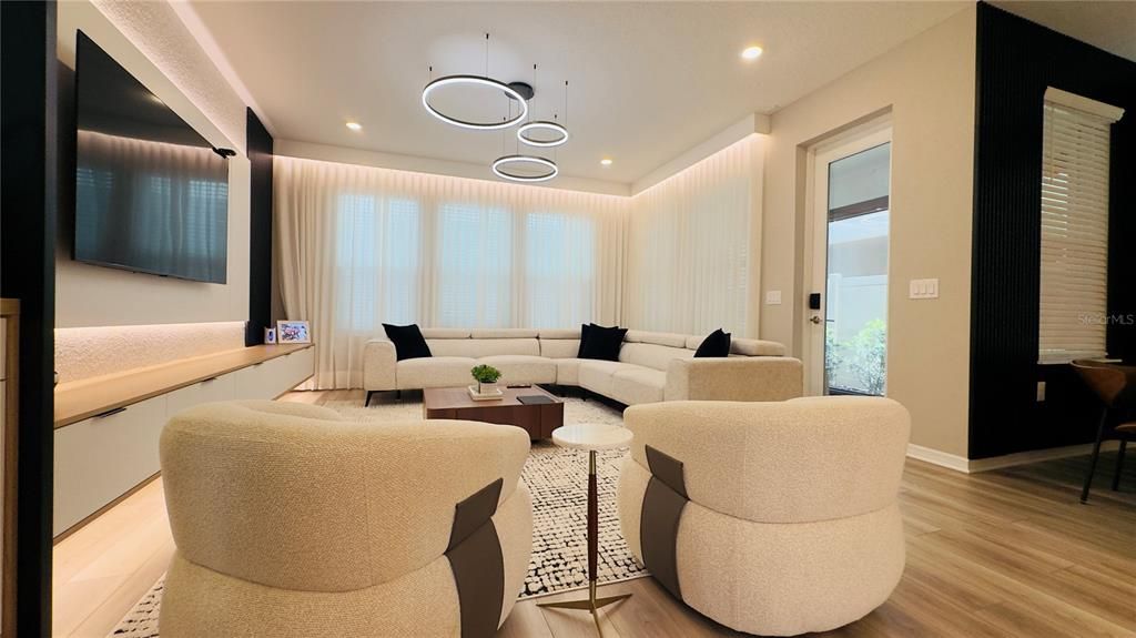 En Venta: $870,000 (5 camas, 4 baños, 2725 Pies cuadrados)