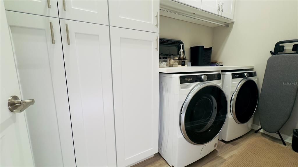 En Venta: $870,000 (5 camas, 4 baños, 2725 Pies cuadrados)