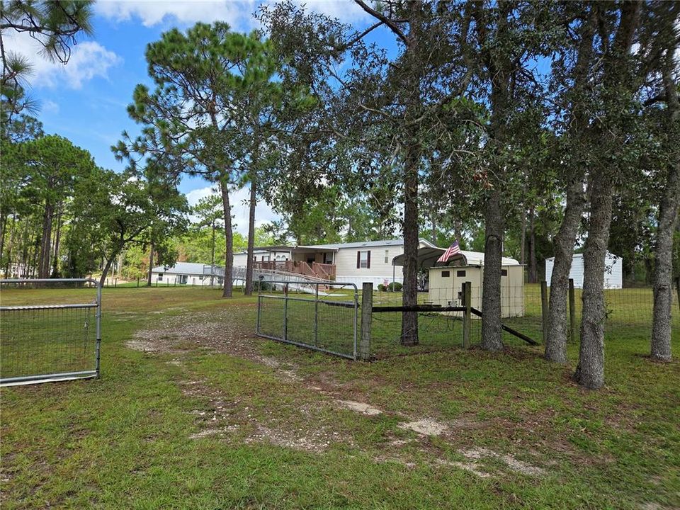 For Sale: $160,000 (3 beds, 2 baths, 1216 Square Feet)