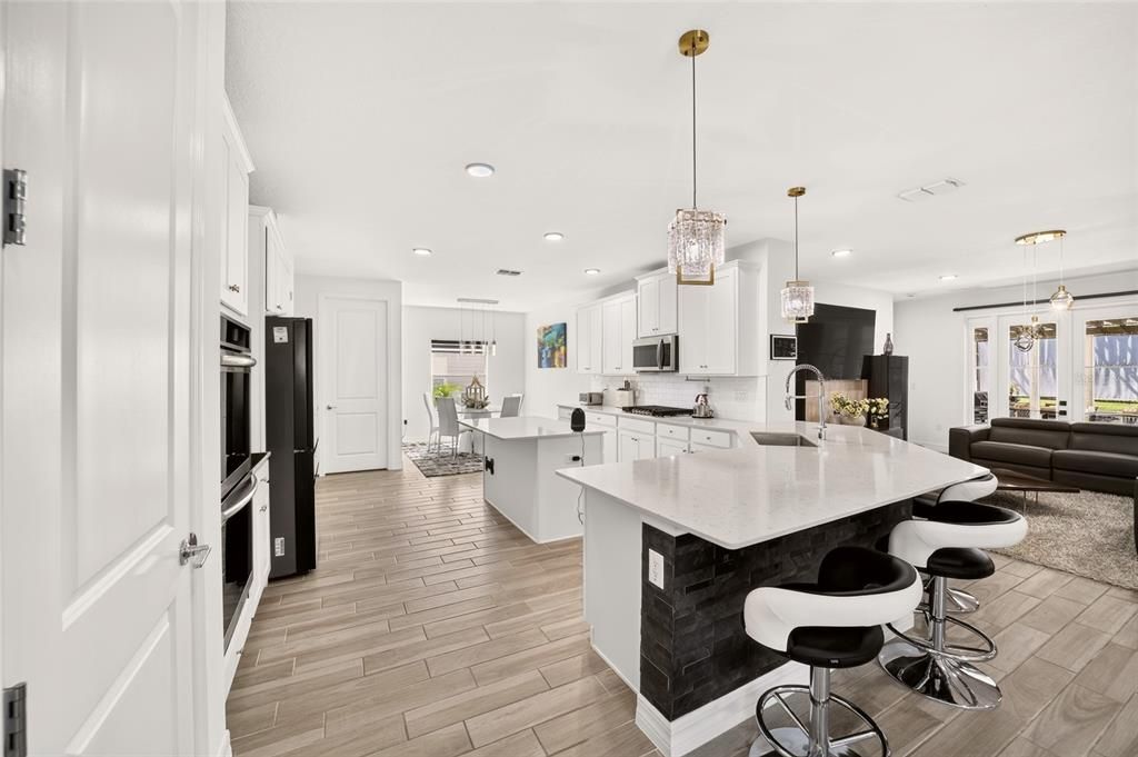For Sale: $615,000 (4 beds, 3 baths, 2292 Square Feet)