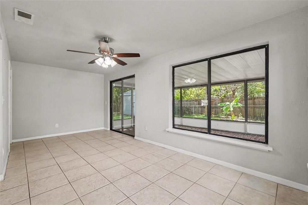 For Sale: $235,000 (3 beds, 2 baths, 1385 Square Feet)
