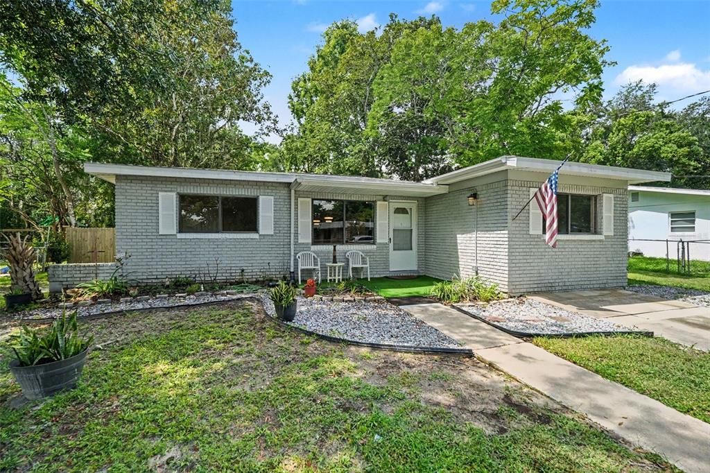 For Sale: $235,000 (3 beds, 2 baths, 1385 Square Feet)
