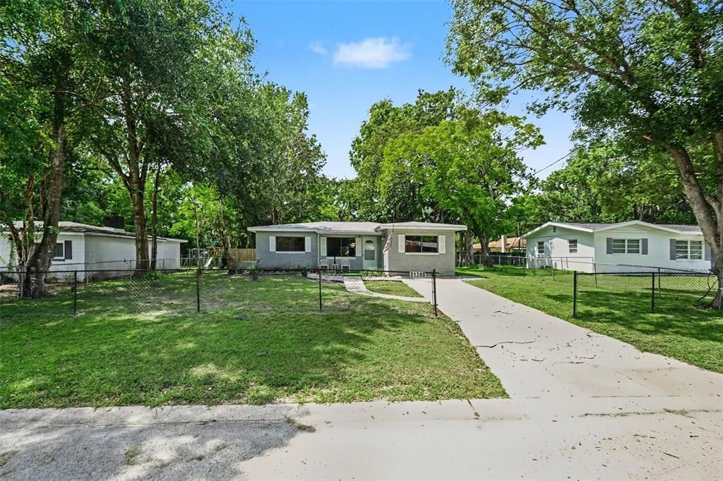 For Sale: $235,000 (3 beds, 2 baths, 1385 Square Feet)