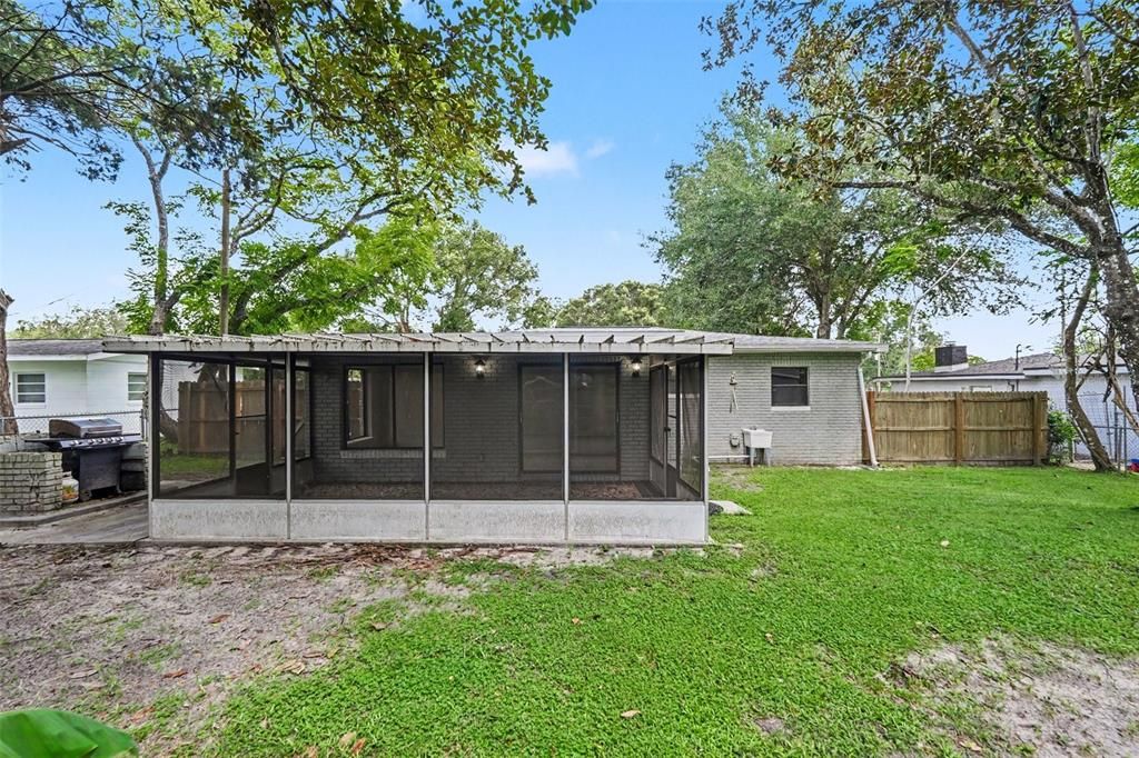 For Sale: $235,000 (3 beds, 2 baths, 1385 Square Feet)