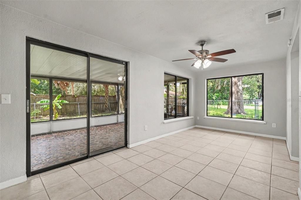 For Sale: $235,000 (3 beds, 2 baths, 1385 Square Feet)