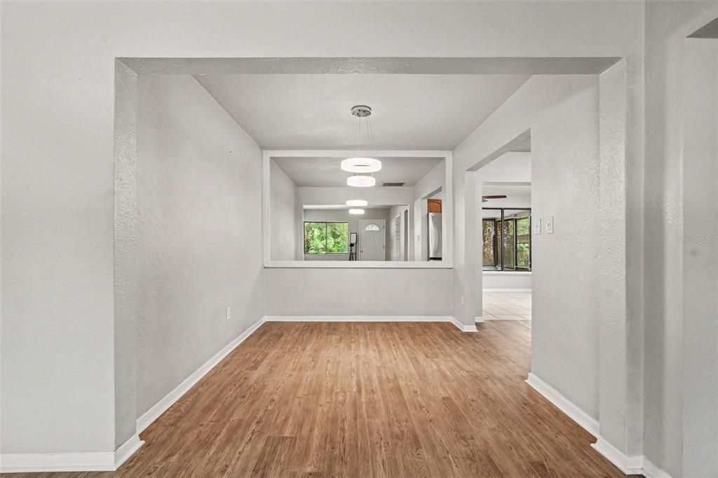 For Sale: $235,000 (3 beds, 2 baths, 1385 Square Feet)