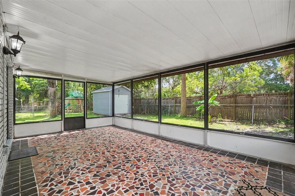 For Sale: $235,000 (3 beds, 2 baths, 1385 Square Feet)
