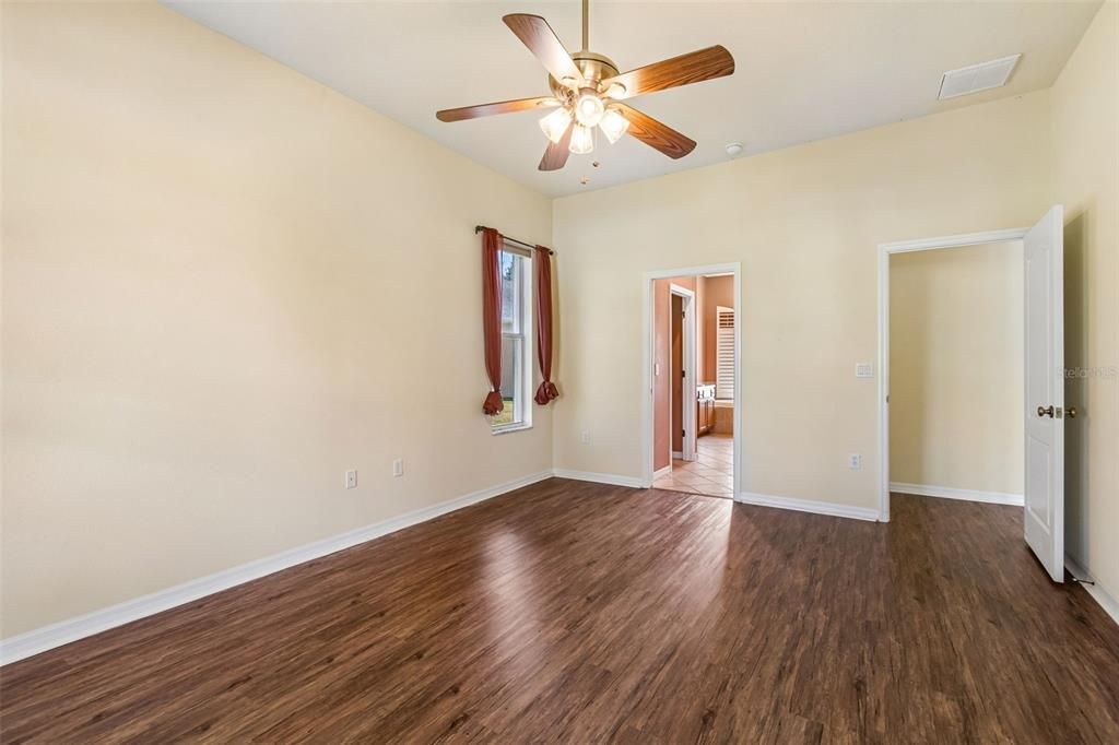 For Sale: $339,000 (3 beds, 2 baths, 2075 Square Feet)