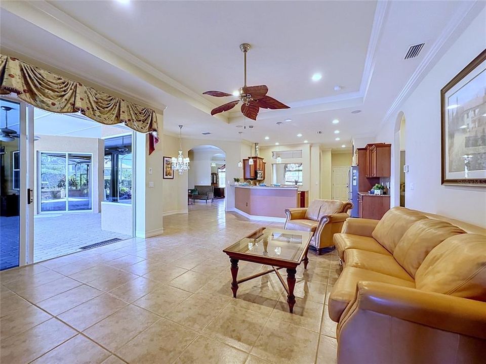 For Sale: $825,000 (4 beds, 3 baths, 3061 Square Feet)