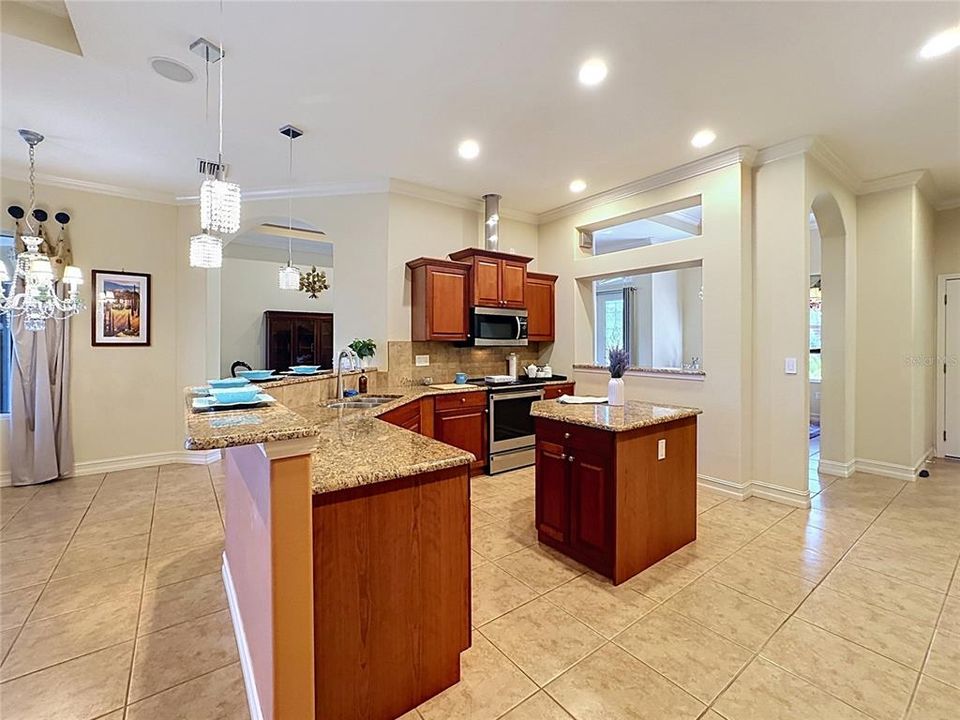 For Sale: $825,000 (4 beds, 3 baths, 3061 Square Feet)