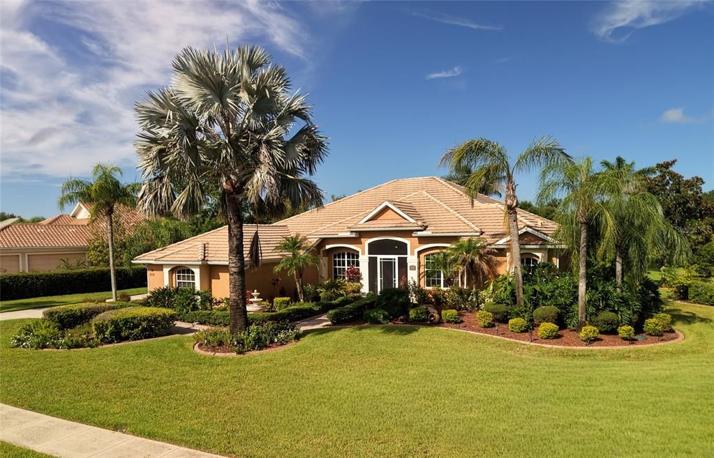 For Sale: $825,000 (4 beds, 3 baths, 3061 Square Feet)