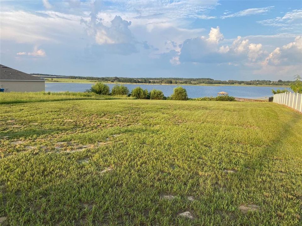 На продажу: $84,000 (0.61 acres)