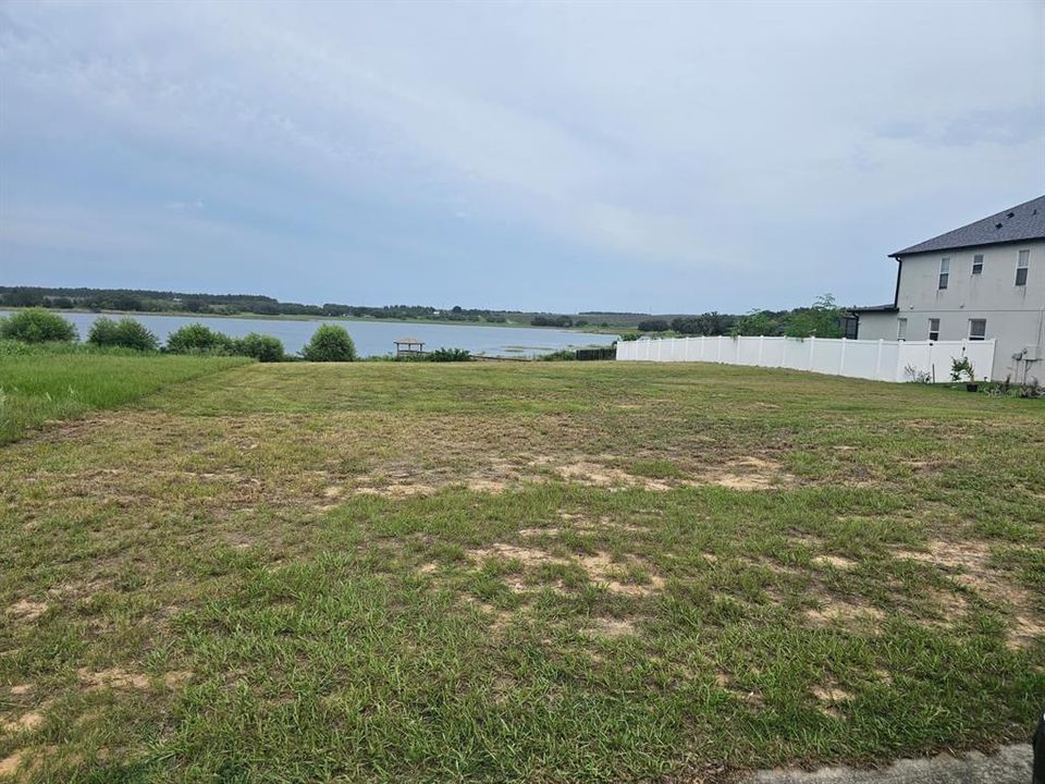 На продажу: $84,000 (0.61 acres)