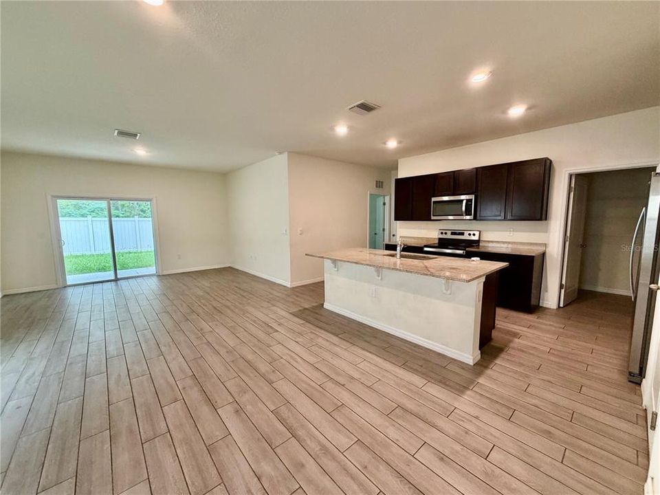 For Sale: $395,000 (5 beds, 3 baths, 2342 Square Feet)