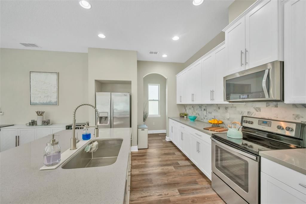 For Sale: $749,900 (4 beds, 3 baths, 2120 Square Feet)