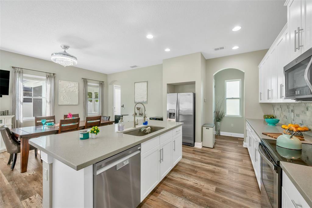 For Sale: $749,900 (4 beds, 3 baths, 2120 Square Feet)