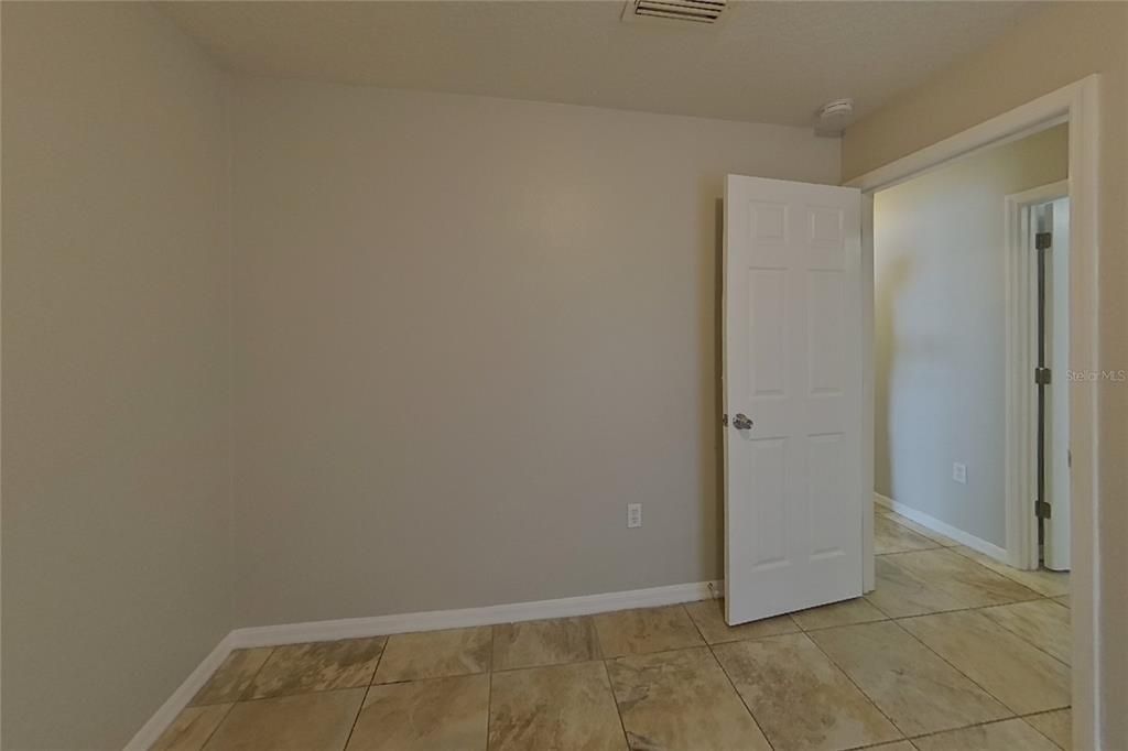 В аренду: $1,899 (4 спален, 2 ванн, 1781 Квадратных фут)