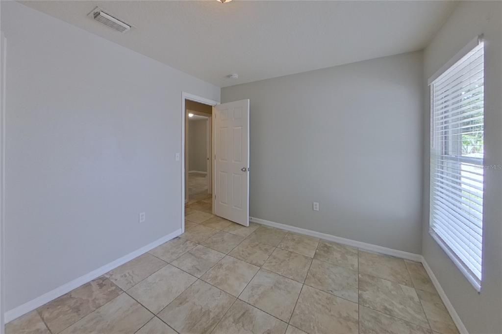 В аренду: $1,899 (4 спален, 2 ванн, 1781 Квадратных фут)