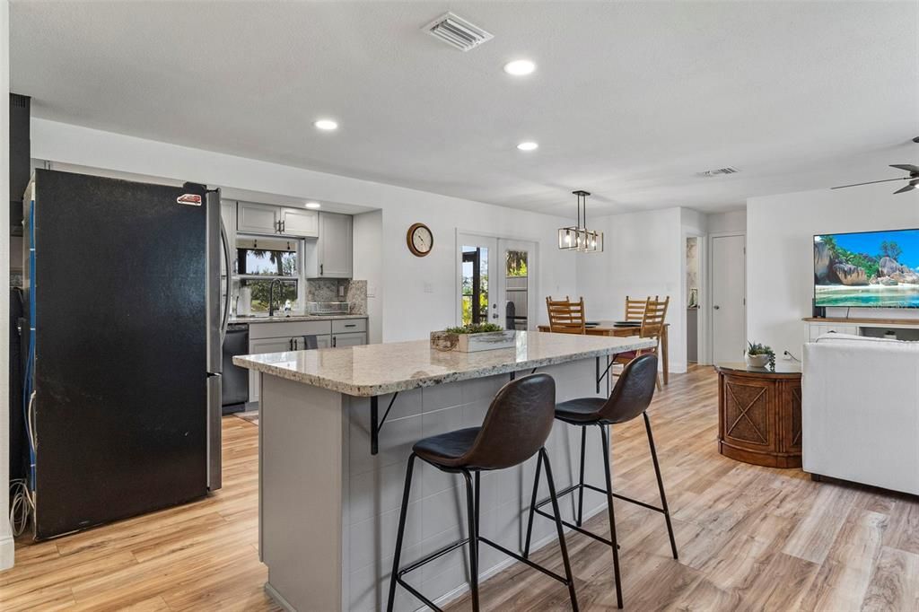 For Sale: $349,000 (2 beds, 2 baths, 1522 Square Feet)