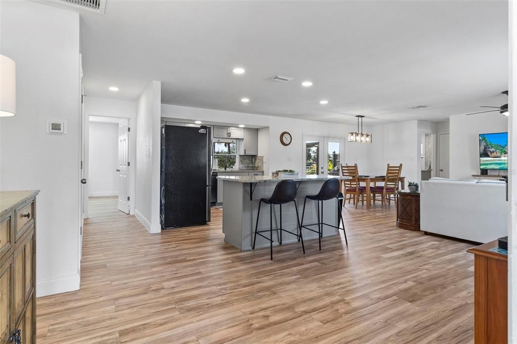 For Sale: $349,000 (2 beds, 2 baths, 1522 Square Feet)