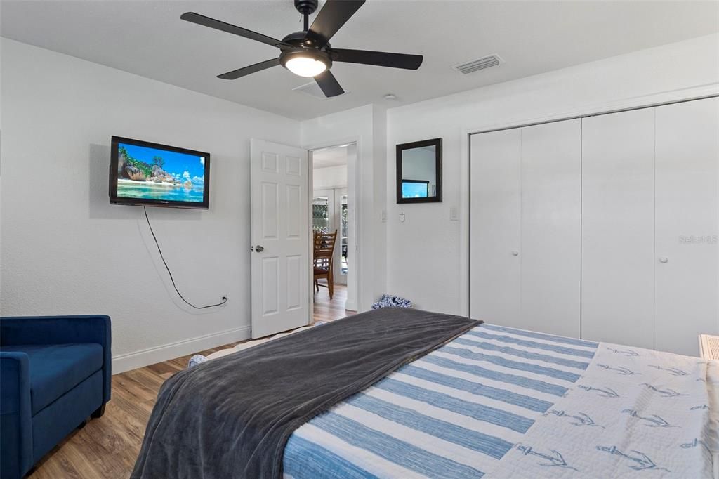 For Sale: $349,000 (2 beds, 2 baths, 1522 Square Feet)