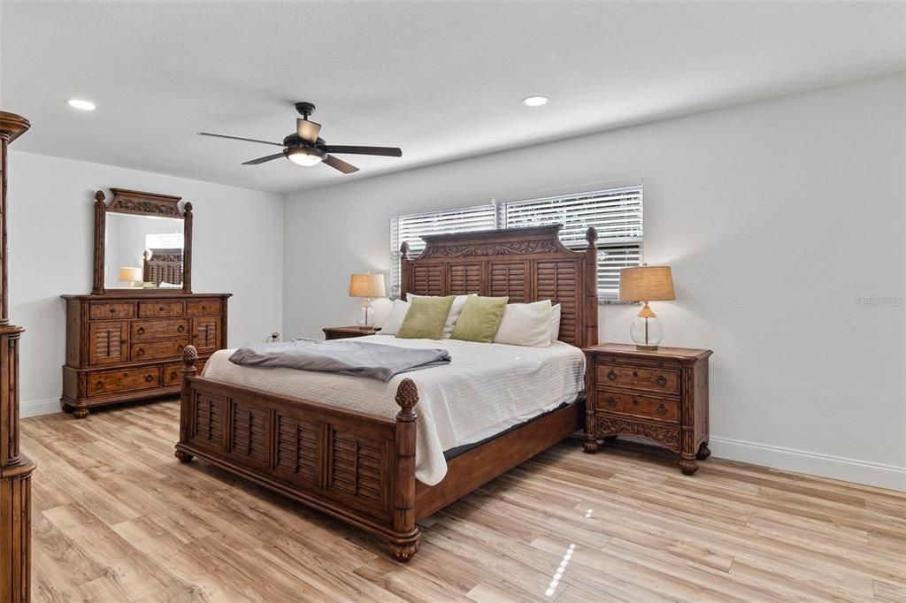 For Sale: $349,000 (2 beds, 2 baths, 1522 Square Feet)