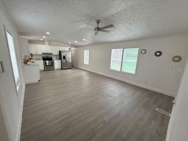 For Sale: $189,000 (3 beds, 2 baths, 1216 Square Feet)