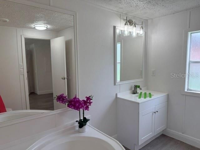 For Sale: $189,000 (3 beds, 2 baths, 1216 Square Feet)