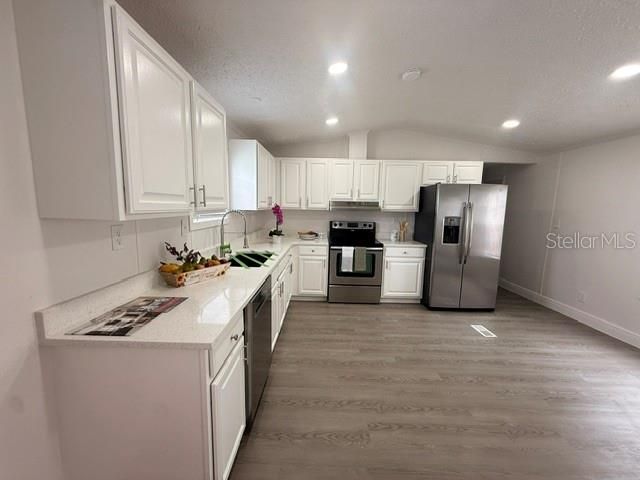 For Sale: $189,000 (3 beds, 2 baths, 1216 Square Feet)