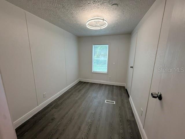 For Sale: $189,000 (3 beds, 2 baths, 1216 Square Feet)