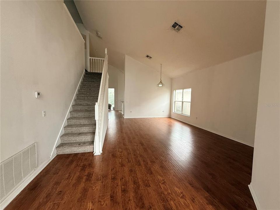 В аренду: $3,200 (5 спален, 3 ванн, 2677 Квадратных фут)