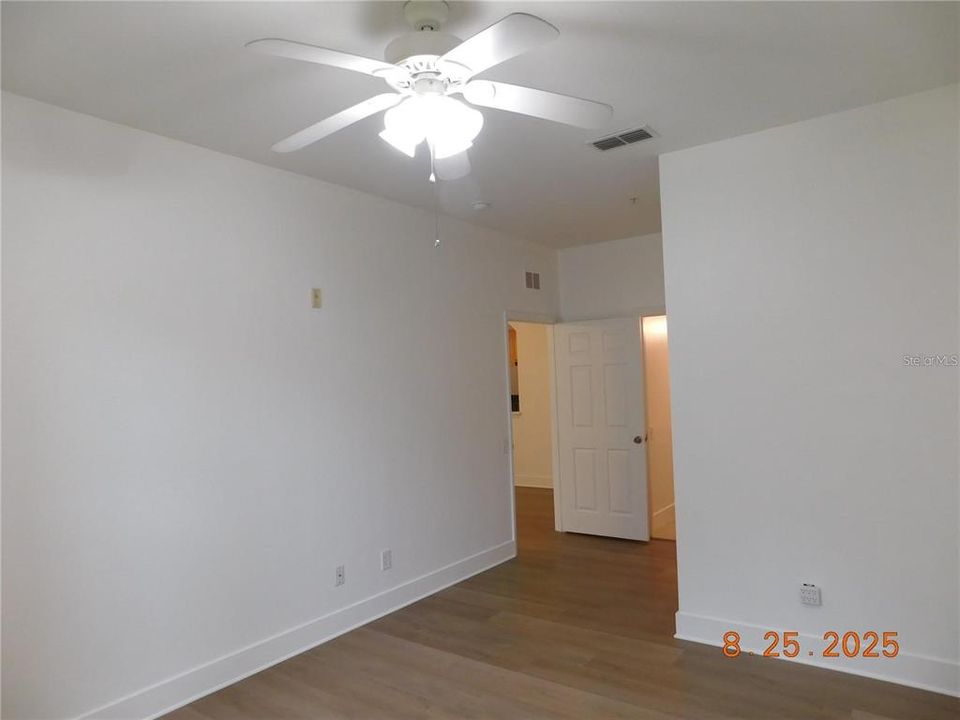 For Rent: $2,255 (3 beds, 2 baths, 1408 Square Feet)