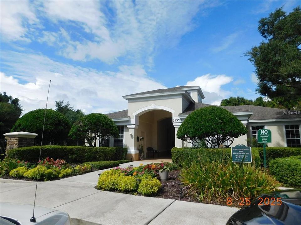For Rent: $2,255 (3 beds, 2 baths, 1408 Square Feet)