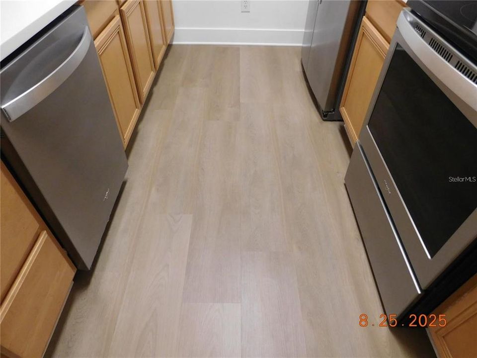 For Rent: $2,255 (3 beds, 2 baths, 1408 Square Feet)