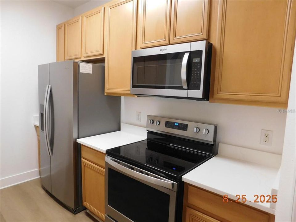 For Rent: $2,255 (3 beds, 2 baths, 1408 Square Feet)