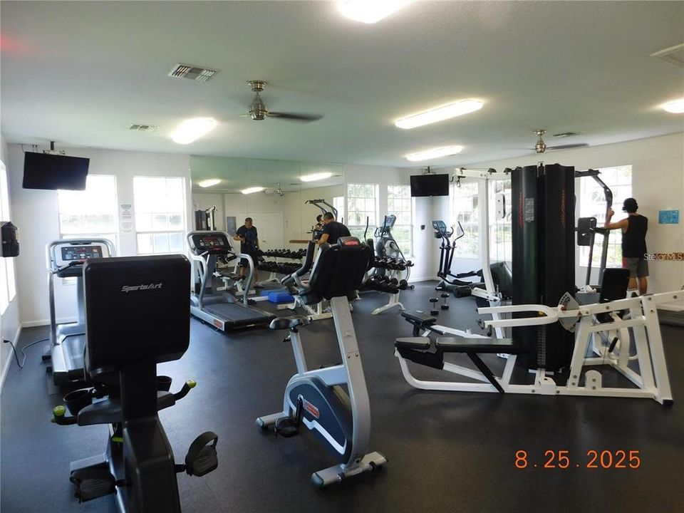 For Rent: $2,255 (3 beds, 2 baths, 1408 Square Feet)